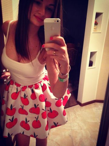 Аріна Реал Спортивная Блондинка